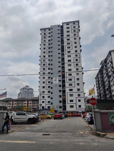 Damai Apartment @ Bandar Sunway, PJS 8, Petaling Jaya - Near LRT, Blok A level 8, Sale below bank value Rm30k, Roi 5%