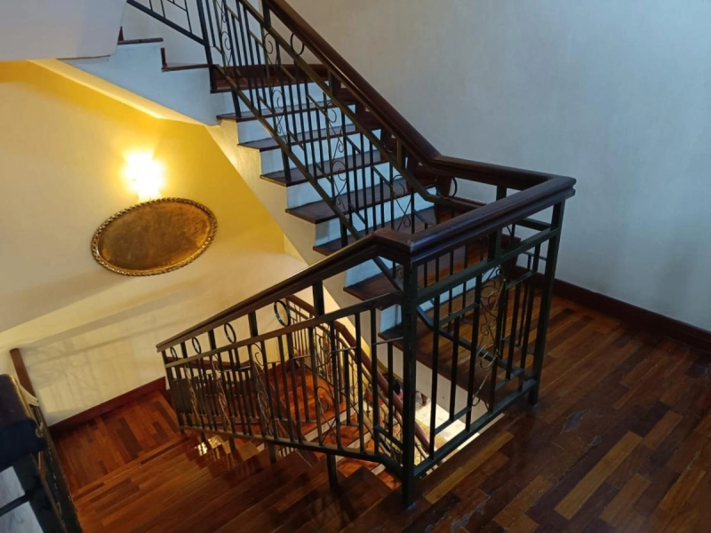 2.5 STOREY SD 7 BANDAR SRI DAMANSARA, Actual, RENOVATED, Low Deposit
