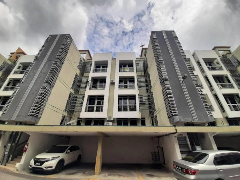 Town Villa 2 @ Cyberia Smarthomes , CYBERJAYA - near MMU - Duplex condo Level 3 & 4 - Ready 15/5