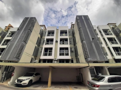 Town Villa 2 @ Cyberia Smarthomes , CYBERJAYA - near MMU - Duplex condo Level 3 & 4 - Ready 15/5