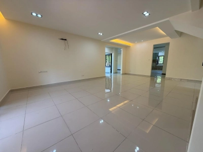 3 STOREY TAMAN SUNWAY CHERAS, Actual, Freehold, CORNER LOT, FULLY RENOVATED, LOW Deposit