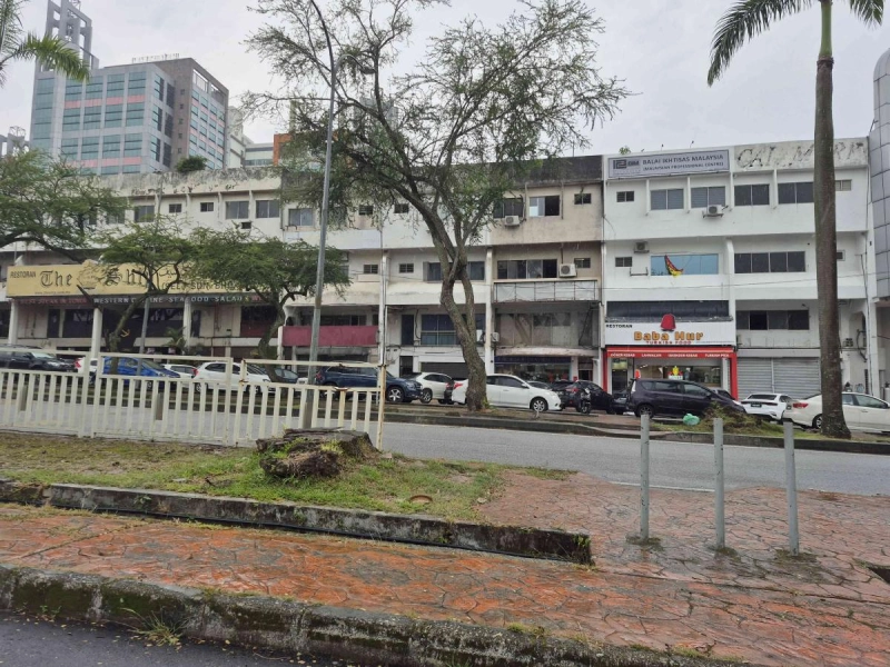 2 STOREY SS 21 DAMANSARA UTAMA, Actual, Freehold, RENO, Fully EXTEND, Low Deposit