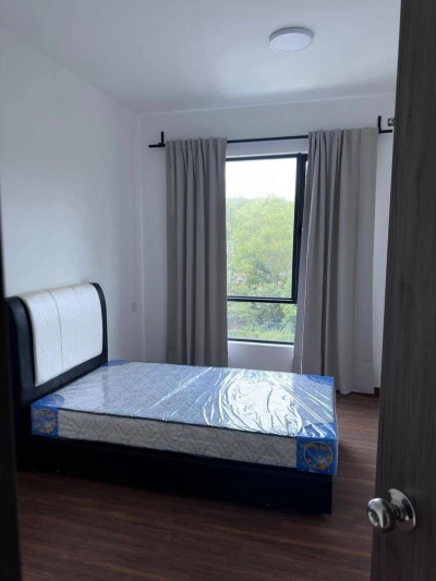 Convenient 2-Bedroom Unit at Central Park Country Garden – Fully Furnished & Near Shops & CIQ Bus