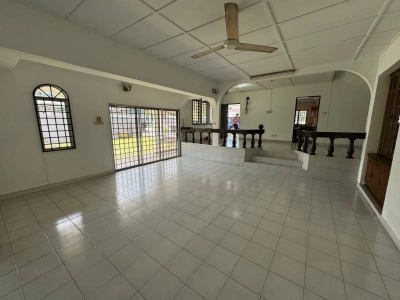 1.5 STOREY BUNGALOW SS 3 PETALING JAYA, Actual, RENO, Extra BIG Land, Low Deposit