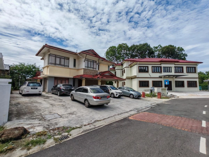 Room 2 RM650 @ Glenmarie Cove, Port Klang - Ready unit
