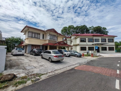 Room 2 RM650 @ Glenmarie Cove, Port Klang - Ready unit