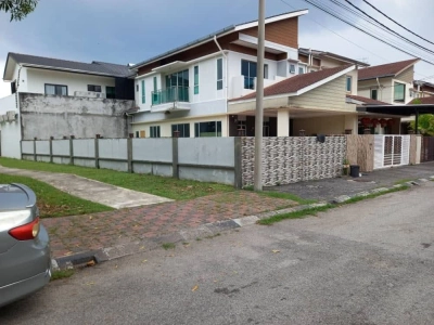 Lahat Mines Big Corner Double Storey FOR SALE