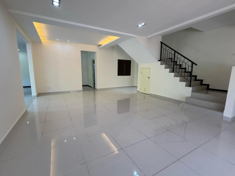3 STOREY TAMAN SUNWAY CHERAS, Actual, Freehold, CORNER LOT, Renovated, Low Booking