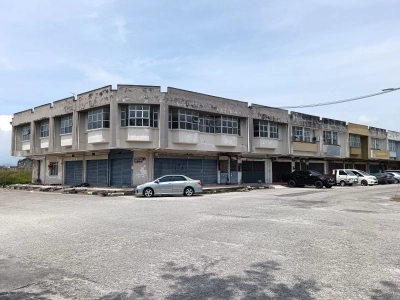 Big Corner Shop Lot FOR RENT