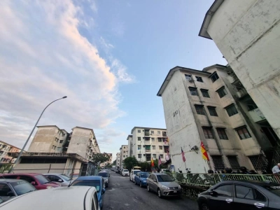 Pangsapuri Palma @ Bandar Country Homes - Block B10 1st floor - Ready unit
