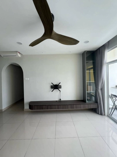 Brand New Unit at Twin Danga Residence, Perling