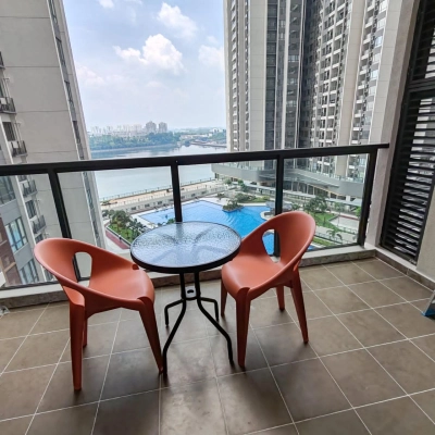 🌊 *Spacious Elegance at R&F Princess Cove – Sea & Pool Views!*