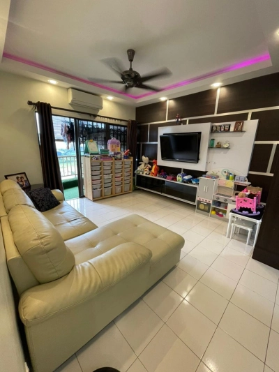 SRI PUTRAMAS 1 CONDO JALAN KUCHING, Actual, FULLY RENOVATED, 2 CARPARK, Low Deposit