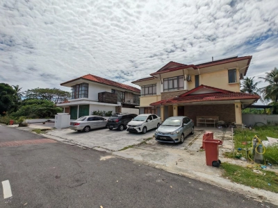 Room 2 RM650 @ Glenmarie Cove, Port Klang - Ready unit