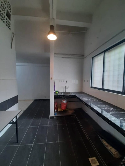 Room 208 RM750 @ 2 Storey Shop Hotel, Chow Kit -near LRT/HKL/IJN -Ready