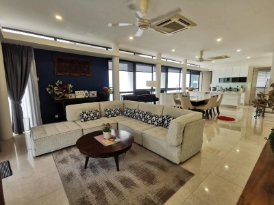 Below Market Price, Renovated, 3 Storey Semi-D @ The Airie for Sale
