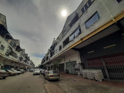 1st floor Shop Apartment @ Taman Sentosa, Klang - Sale below bank value Rm15k