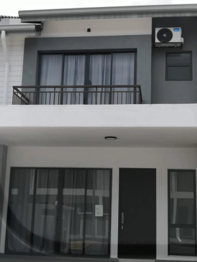 Renovated 2 Storey house - Diamond City @ Semenyih - Sale below bank value Rm40k