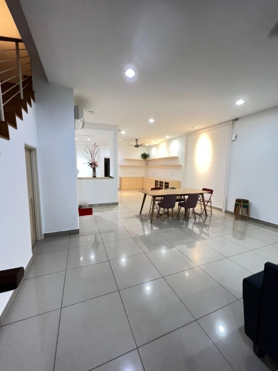 3 STOREY PERDANA RESIDENCE 2 SELAYANG, Actual, RENO, Gated & Guarded