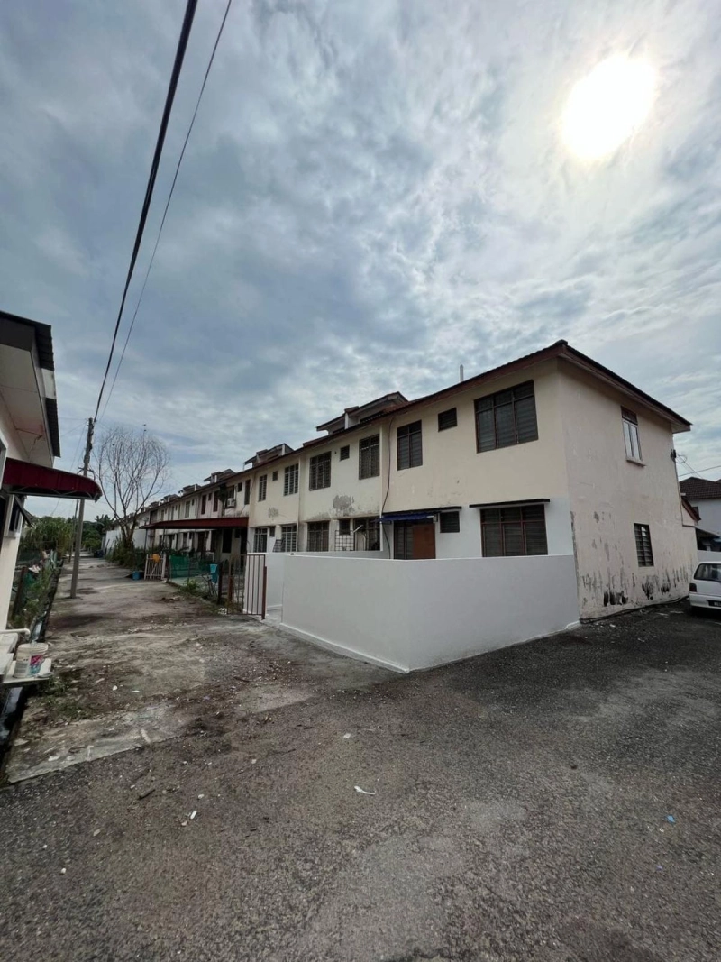 End lot 2 sty house - Bandar Armada Putra @ Pulau Indah, Port Klang -Ready