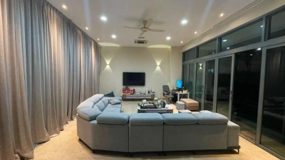 3 STOREY BUNGALOW THE RESIDENCE MONT KIARA, Actual, Reno, PRIVATE POOL, Low BOOKING