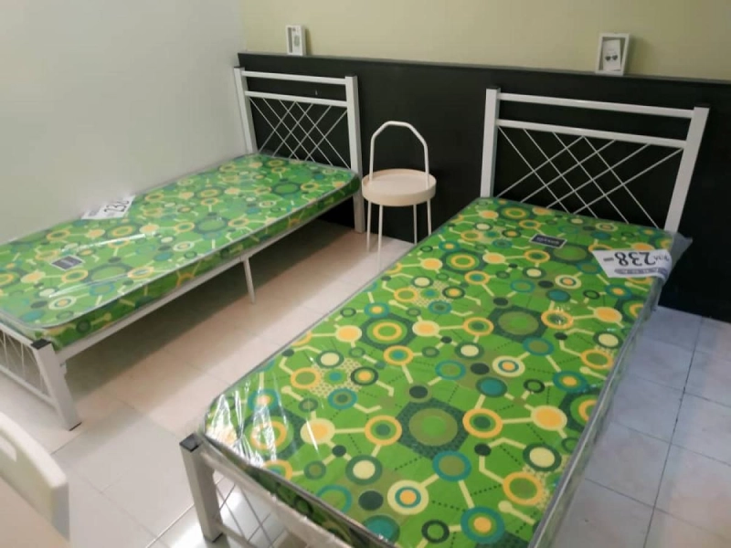 Room 208 RM750 @ 2 Storey Shop Hotel, Chow Kit -near LRT/HKL/IJN -Ready