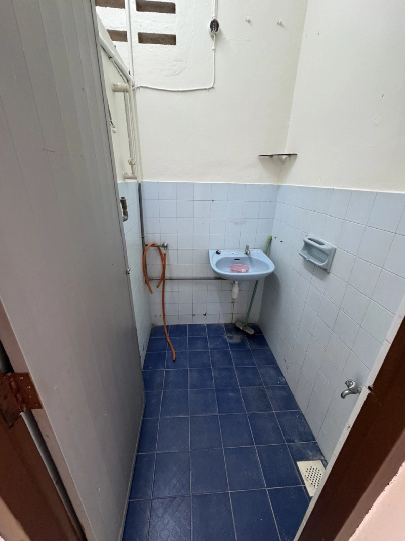Corner lot Single Storey Link House Ampang Jaya