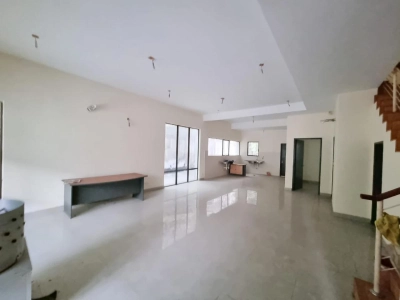 3 STOREY PERDANA RESIDENCE 2 SELAYANG, Actual, END LOT, 24 Hours Gated & Guard