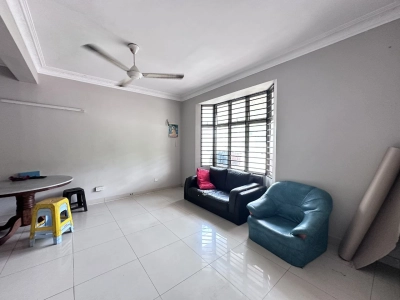 2 STOREY TAMAN PUCHONG UTAMA, Actual, Freehold, END LOT, RENOvated, Low Booking