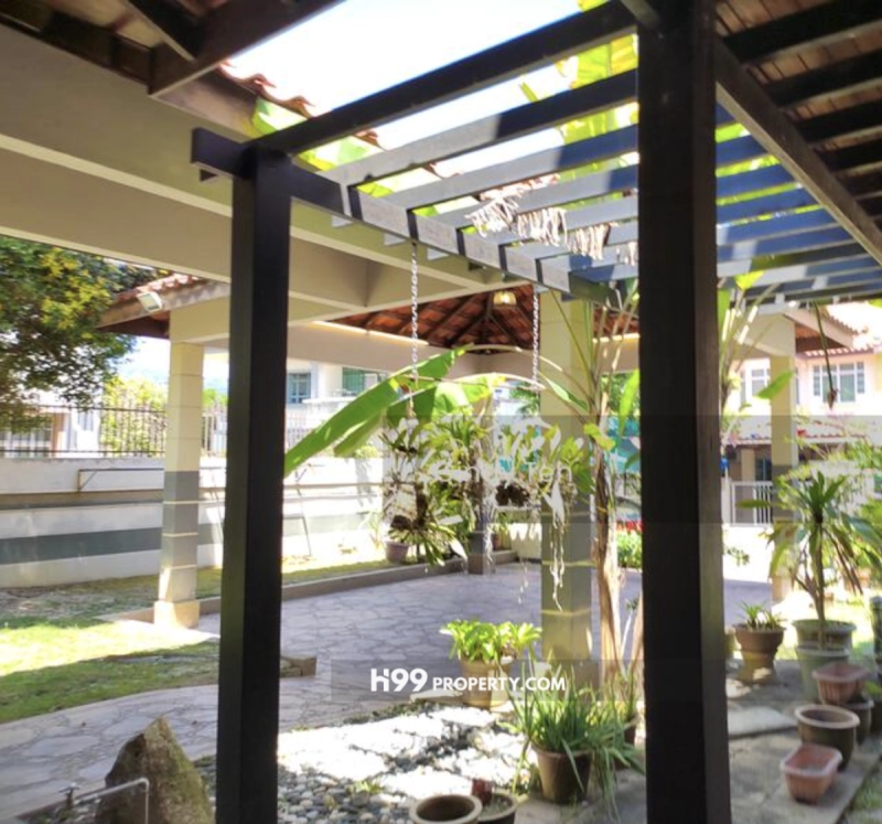 Last best 2 storey terrace corner Lembah Permai for rent