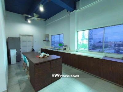 2.5 Storey BUNGALOW Warehouse TSI BUSINESS INDUSTRIAL PARK Kepong, Move In Ready