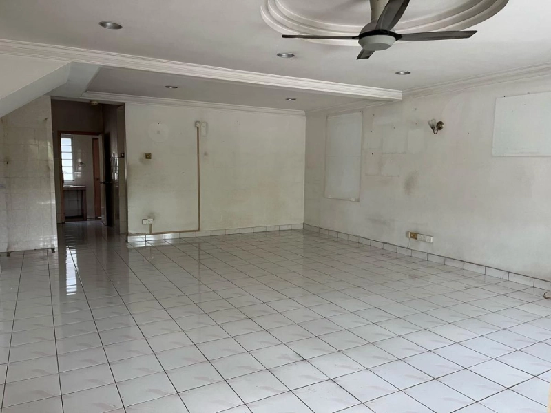 2 STOREY TAMAN SRI PUTRA SUNGAI BULOH, Actual, Fully RENO & EXTEND