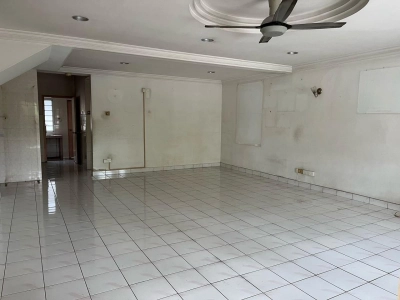 2 STOREY TAMAN SRI PUTRA SUNGAI BULOH, Actual, Fully RENO & EXTEND
