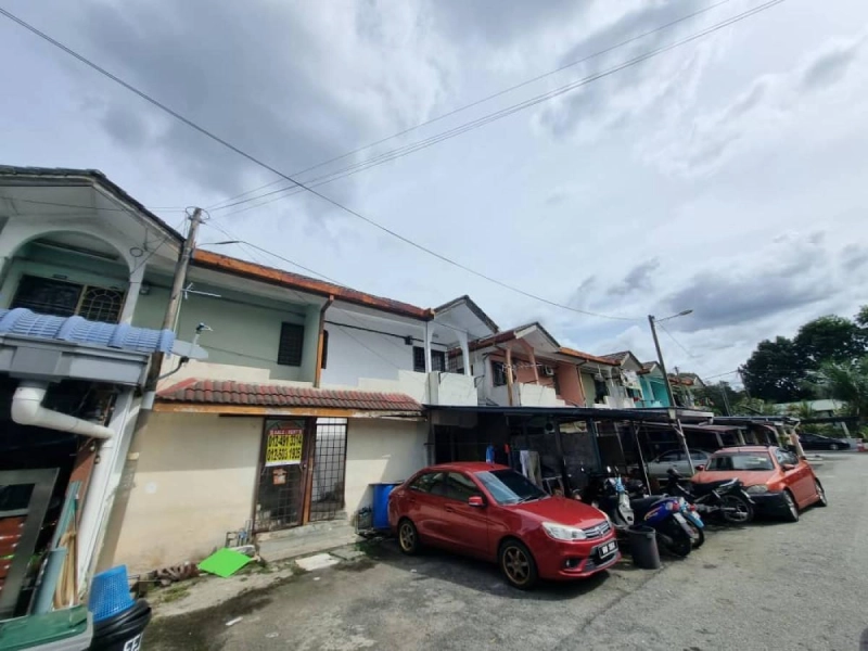 1st floor Town House @ Taman Kajang Utama