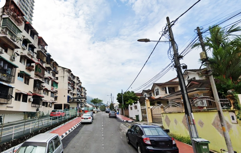 Paya Terubong , 2/s Semi-D Lebuh Rambai Penang