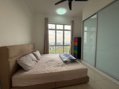 Iskandar Puteri Nusa Sentral One Sentral Apartment 3Rooms 2Baths Unit For Sale