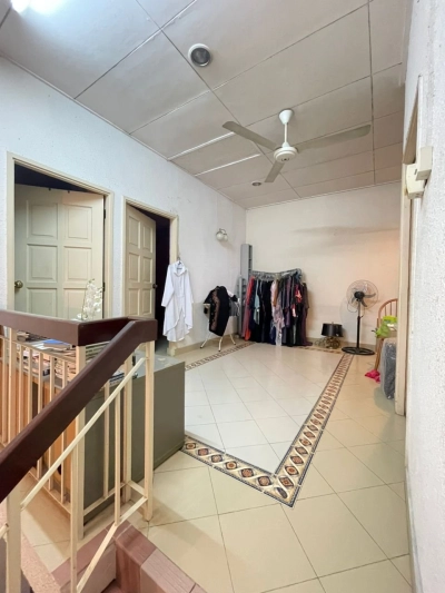 2 Storey BANDAR MENJALARA 62 Kepong, Actual, FULLY EXTEND, Low Deposit