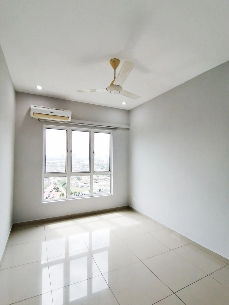 1 sentul condo corner unit