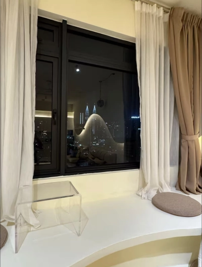 Studio Room Chamber Luxury Suites PWTCat KLCC (with projector)