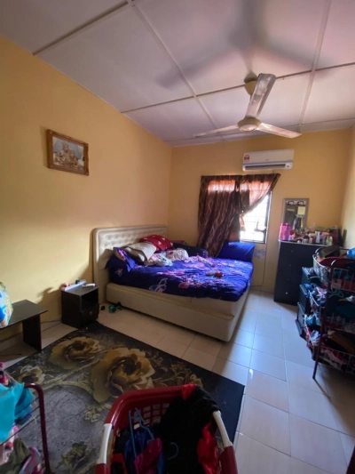 2 Storey USJ 1 SUBANG JAYA  Actual, END LOT, Renovated, Low Deposit