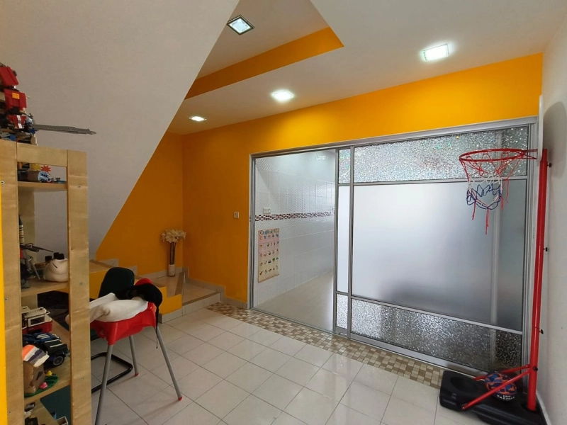 2 Storey TAMAN PINGGIRAN INDAH, Actual, Freehold, FULLY Reno & Extend, Low Deposit