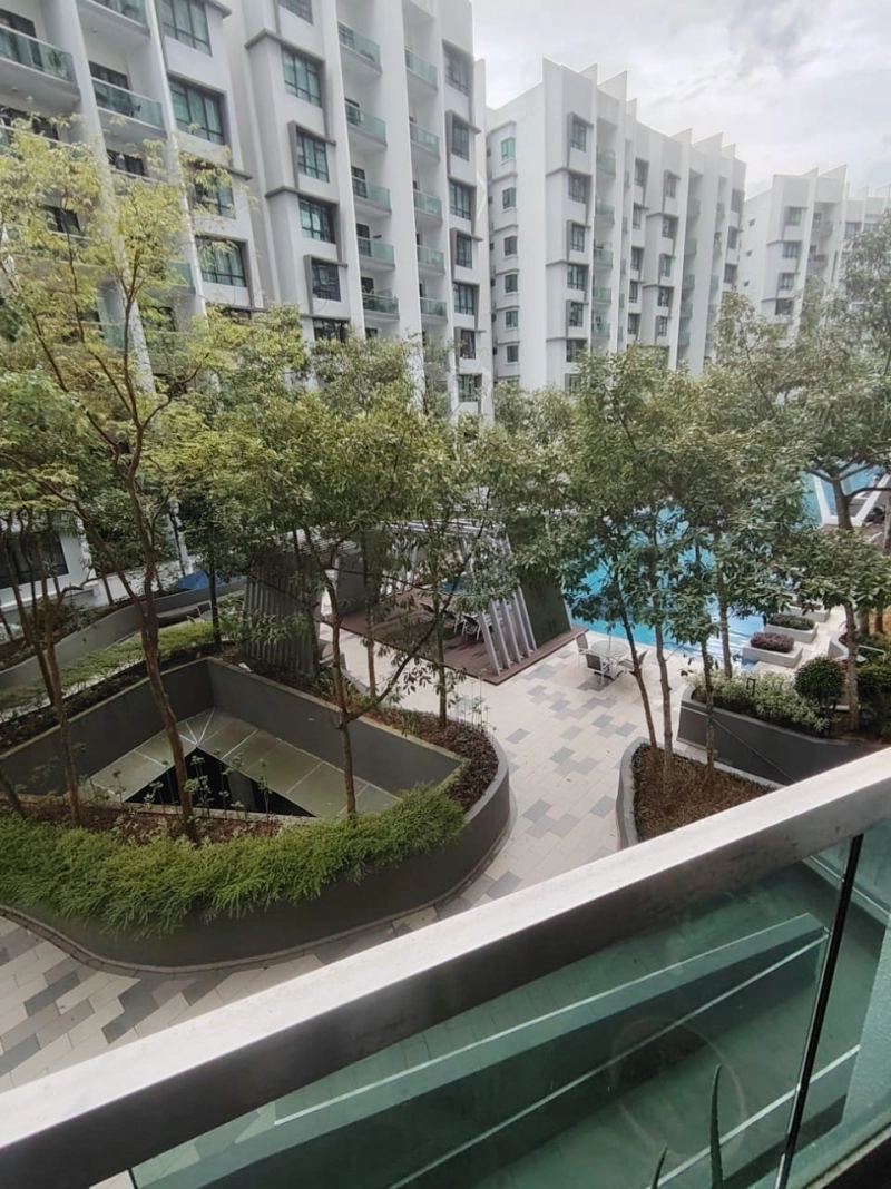 ool View & Spacious! Fully Furnished 3+1 Bed Impiana East Ledang Unit for Rent