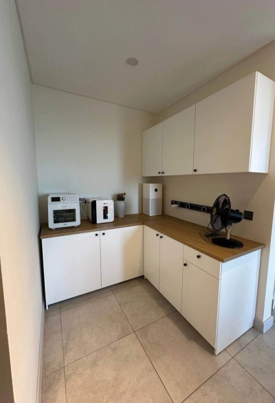 Fully furnished studio unit