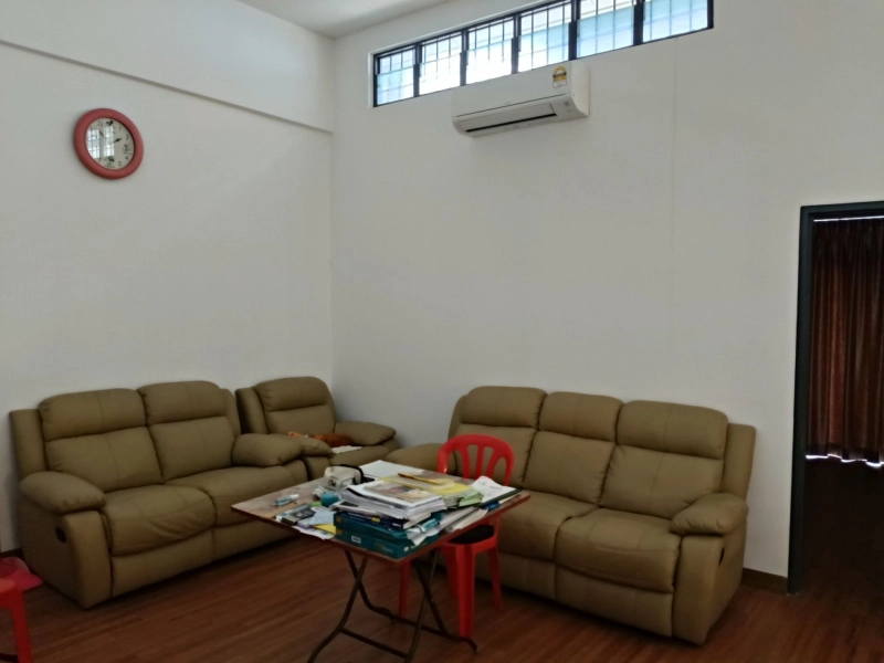 2 Storey AMAN PUTRI Sungai Buloh, Actual, Freehold, RENO, Low Deposit