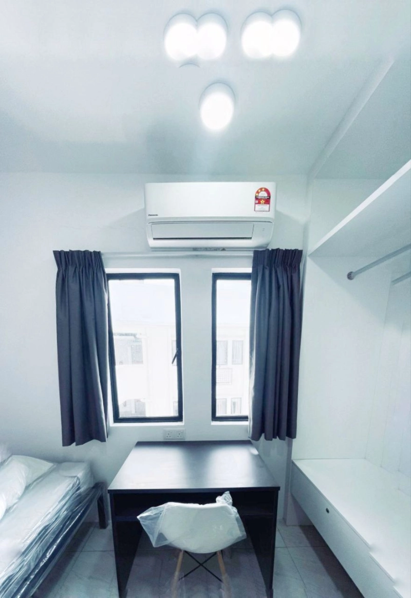 BELOW MARKET VALUE BRAND NEW  1 SOLO UNITS FOR SALE. Leasehold ,Uni Suites  Services Apartment , Bandar Baru Kampar, Perak.