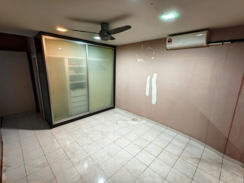 AMANSIARA TOWNHOUSE SELAYANG, Actual, RENO, Well Keep, Rm1k Booking