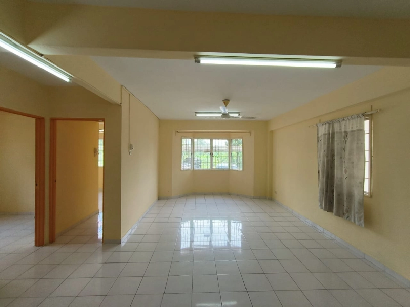 AMAN TIGA APARTMENT Kepong, Actual, Freehold, G FLOOR, Low Deposit