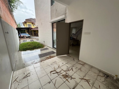 TAMAN NAGA EMAS TERRACE SALAK SOUTH