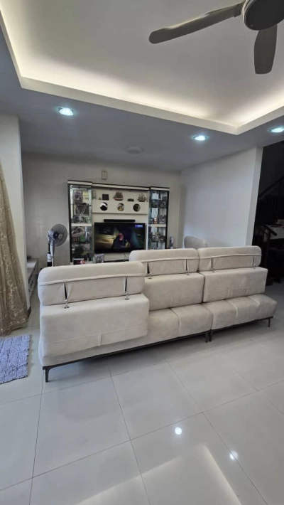 3 STOREY TAMAN DAMAI JAYA SELAYANG, Actual, Freehold, RENO & EXTENDED
