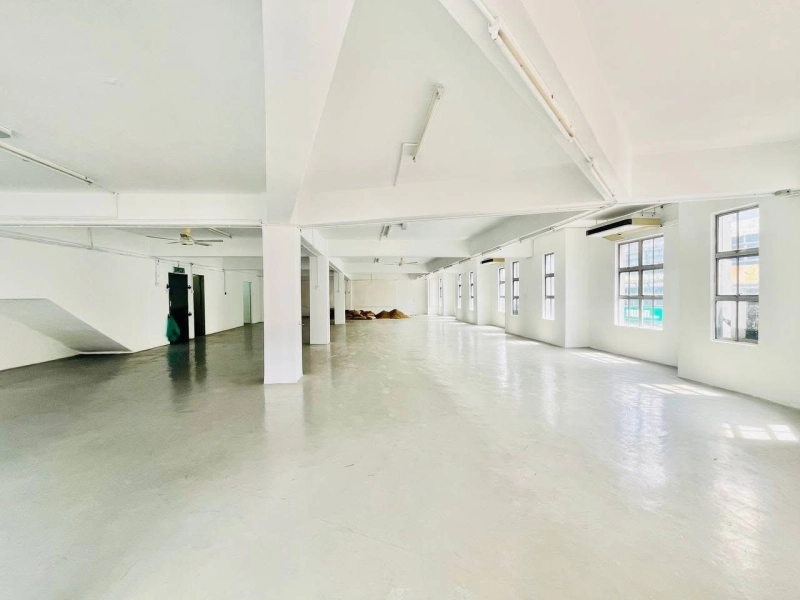 For Rent - Corner Lot 3 Storey Shoplot, Taipan Business Centre, Subang Jaya